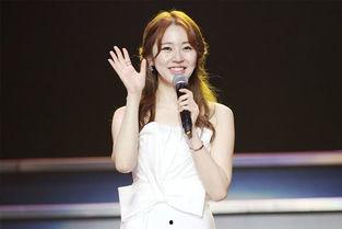 青英是哪个明星,探寻当红明星背后的故事