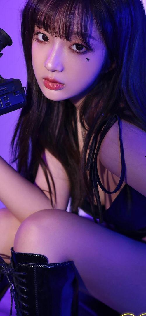 美女翘臀抖音网红