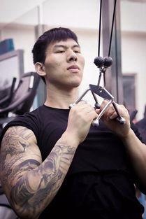 网红演绎在线铁牛