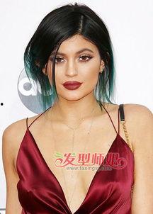 方形脸明星照片,揭秘那些令人难忘的方形脸明星风采