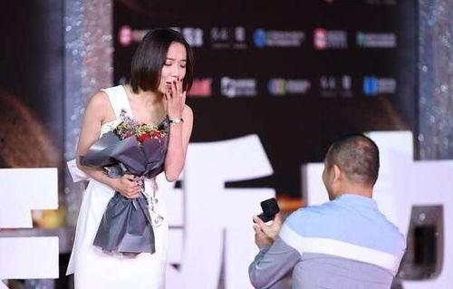 有谁向明星求婚,揭秘明星们的甜蜜求婚故事